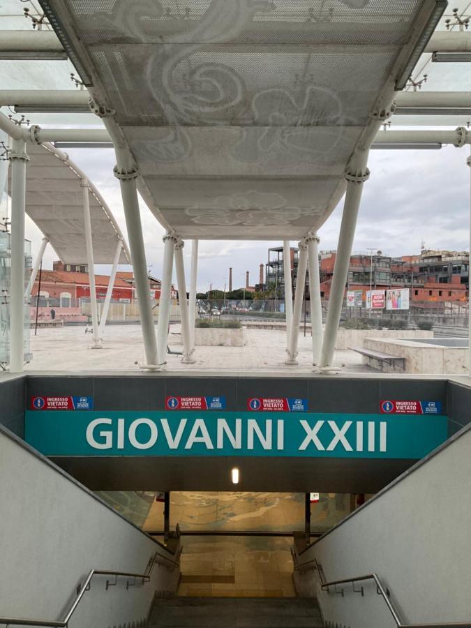 Binario 8 Catania Stazione Centrale Exteriör bild